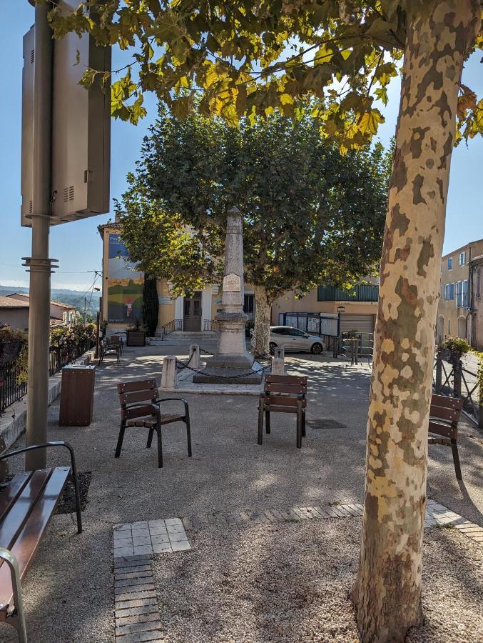 Appartement 30M² Pourrieres Exterior foto